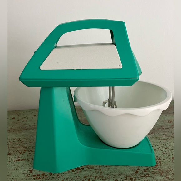 Vintage 1960s Suzy Homemaker High Speed Mixer - Picture 8 of 12